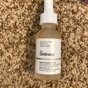 The ordinary alpha arbutin 2% HA